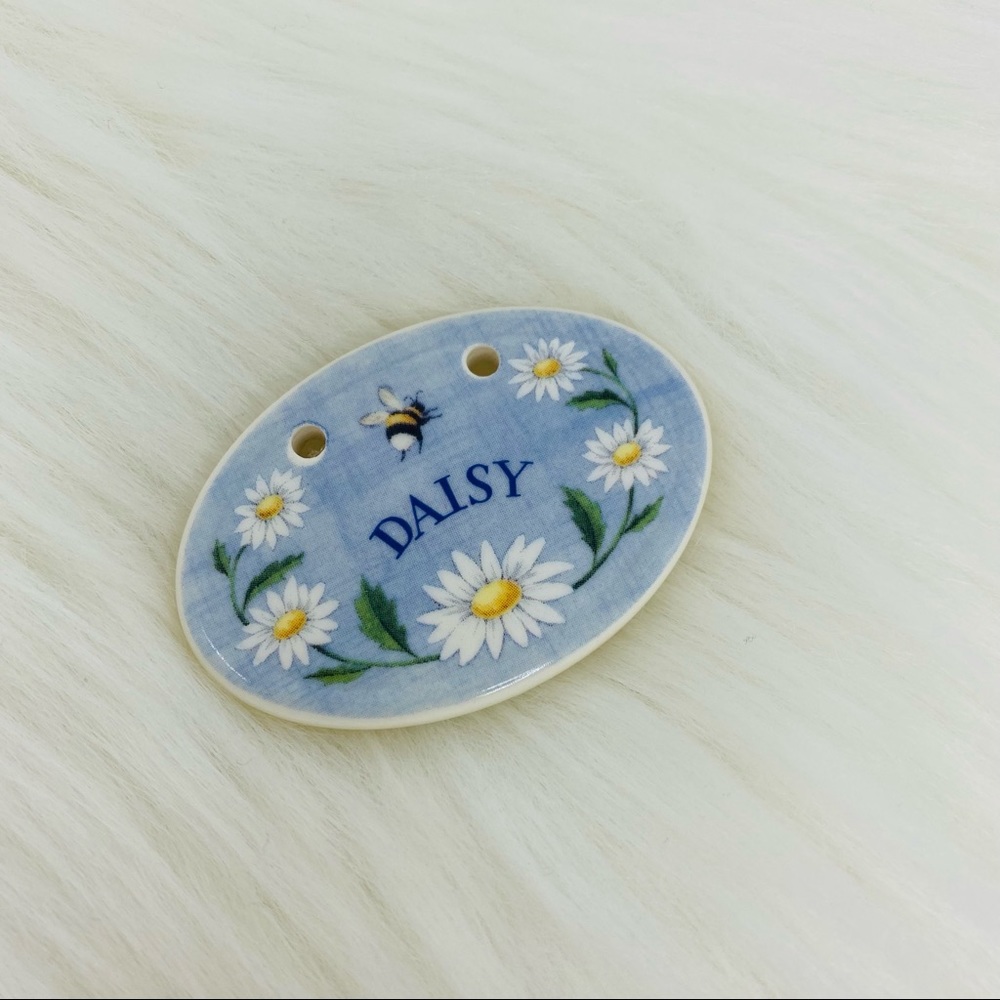 Longaberger | “Daisy” Ceramic Basket Tie On